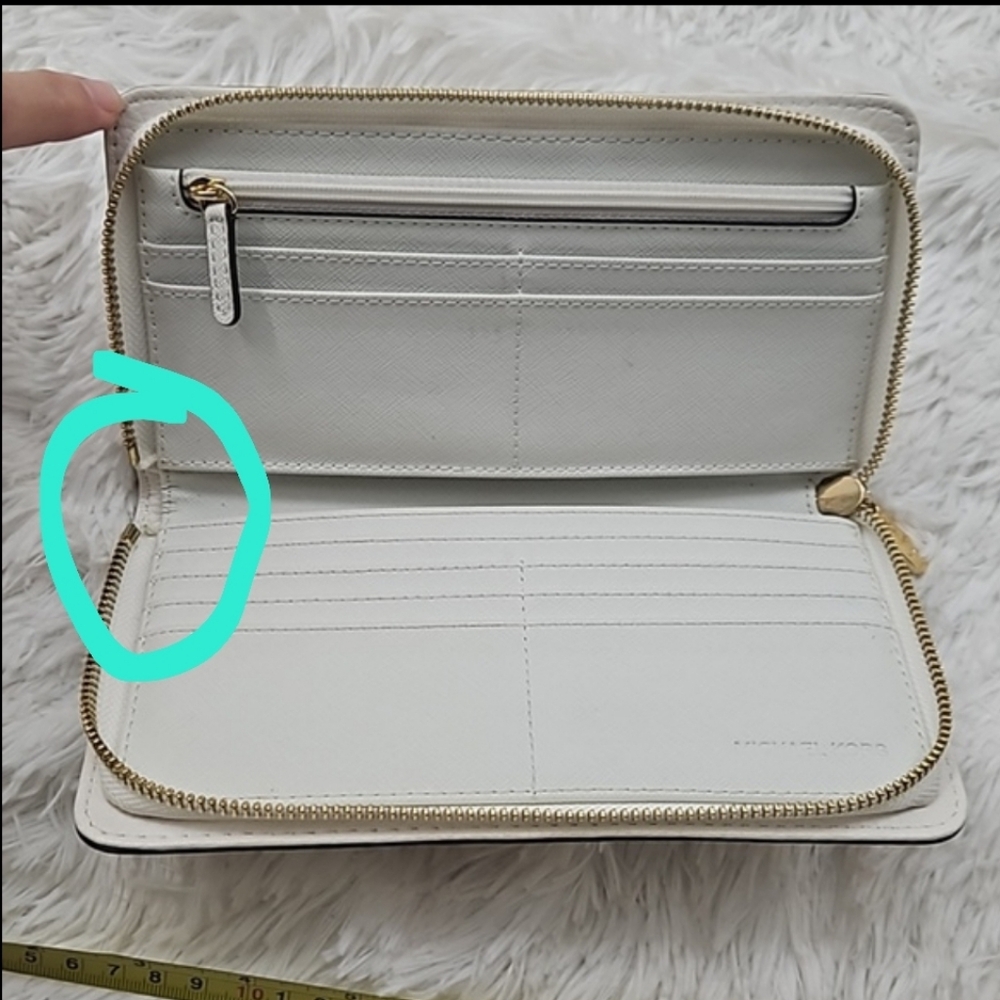 Michael Kors Optic White Pebble Leather Wallet MK - Picture 3 of 9